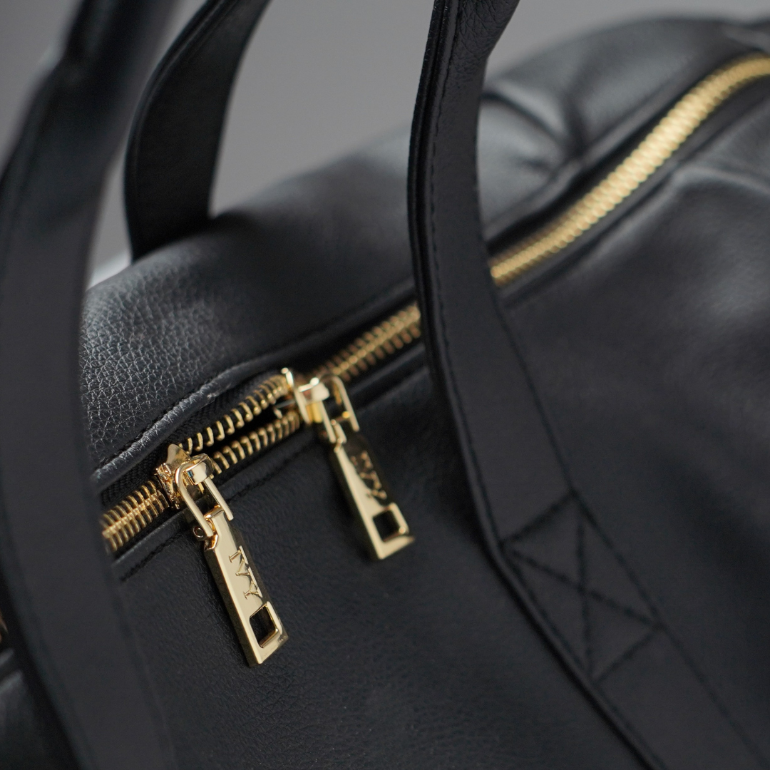 Celina - Classic Black