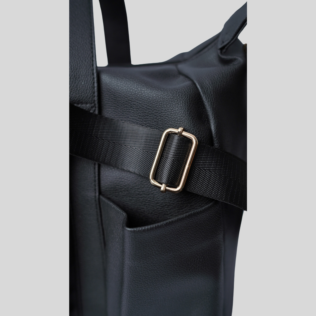 Celina - Classic Black